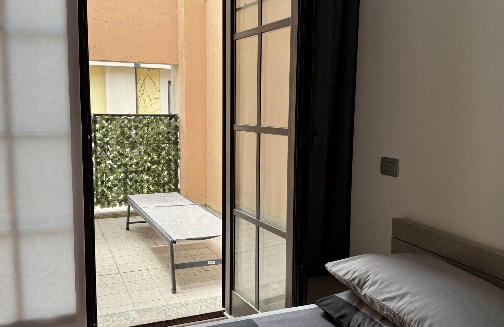 Camera balcone2